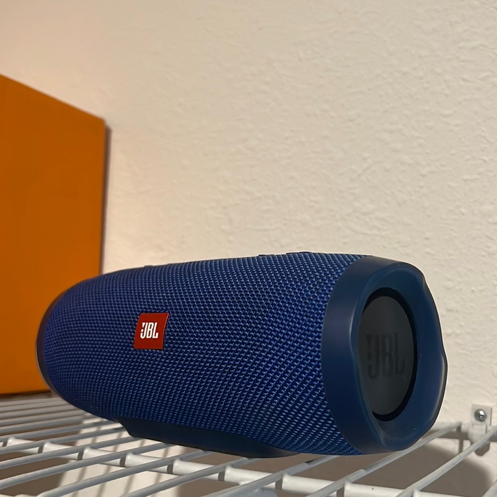 JBL CHARGE 3 Bluetooth speaker // USED // BLUE